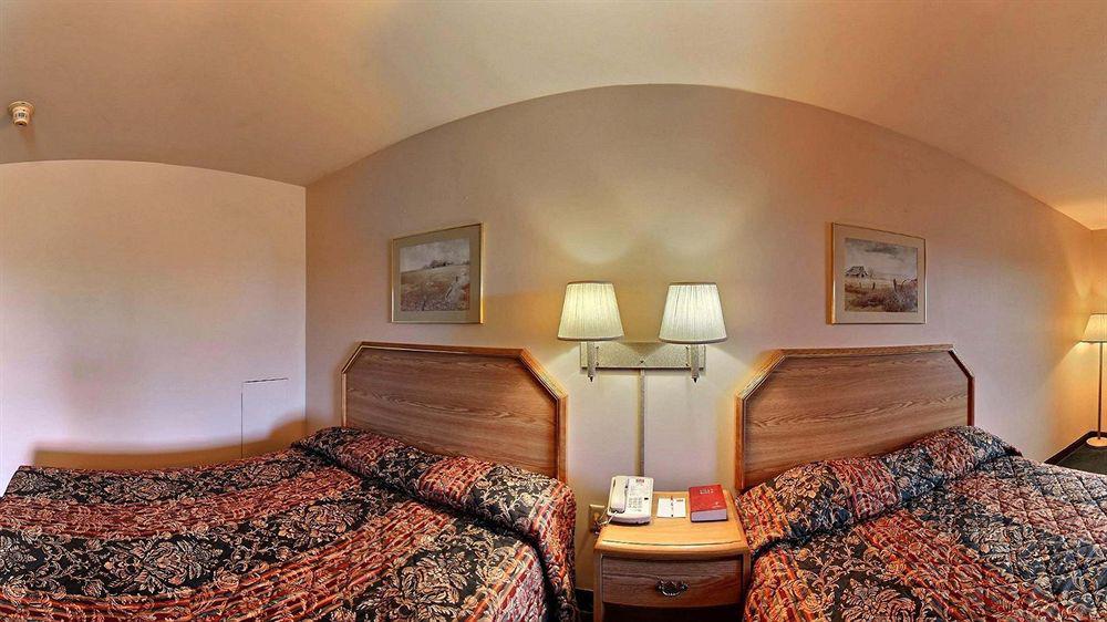 Baymont By Wyndham Lancaster Pa Dutch Country * Lancaster